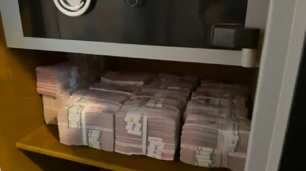 Alihan Kuriş İkinci Evdeki Gizli Bölmede Yakalandı! Telefonunu Evde Bırakıp Kaçmış